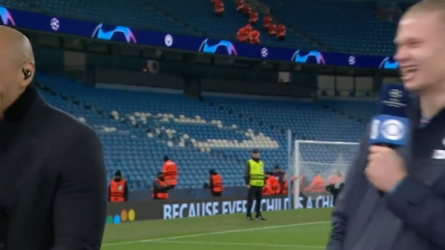 Haaland et Henry au coeur d'une s&eacute;quence insolite apr&egrave;s City-Leipzig. (screenshot Twitter - @CBSSportsGolazo)