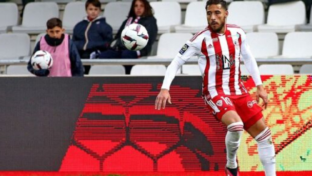 Youcef Bela&iuml;li sous les couleurs d'Ajaccio (capture Twitter Football365)