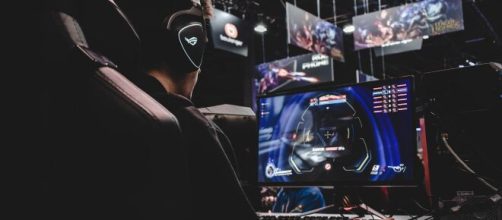 Joven agrede a una menor que conoci&oacute; jugando en l&iacute;nea / Foto de Florian Olivo en Unsplash