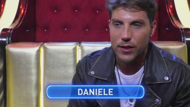 Gf Vip: lettera di Oriana Marzoli a Daniele, lui sui social: 'Hola Beb&egrave;'.