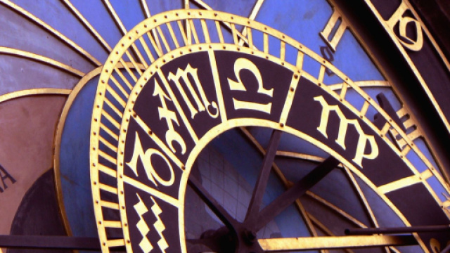 L'oroscopo del 21 marzo su amore e lavoro.