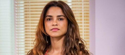 Em 'Travessia', Brisa passa por situa&ccedil;&atilde;o complicada (Reprodu&ccedil;&atilde;o/TV Globo)