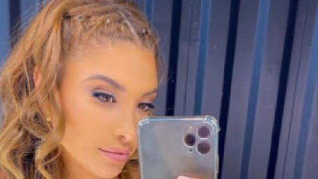 La candidate de t&eacute;l&eacute;-r&eacute;alit&eacute; M&eacute;lanie Dedigama (Screenshot Instagram @meldedigama)