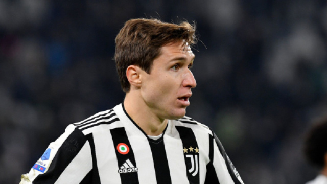 Mercato Juventus: il Barcellona su Federico Chiesa, si prepara un'offerta per l'estate