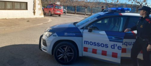 Los Mossos d'Esquadra hallaron el cad&aacute;ver devorado por el perro (Twitter @mossos)