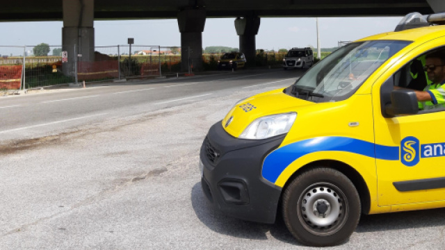 Assunzioni Anas per diplomati e laureati.