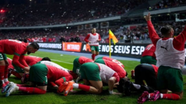 Les Marocains c&eacute;l&eacute;brant la victoire, Twitter @Instant Foot