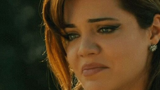 Terra amara,episodi 6-7-8/04: Altun disperata a causa di Yilmaz e Mujgan.