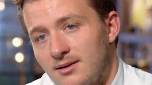 Pendant une &eacute;preuve des MOF, L&eacute;o a perdu son sang froid. Source: screenshot Twitter @M6