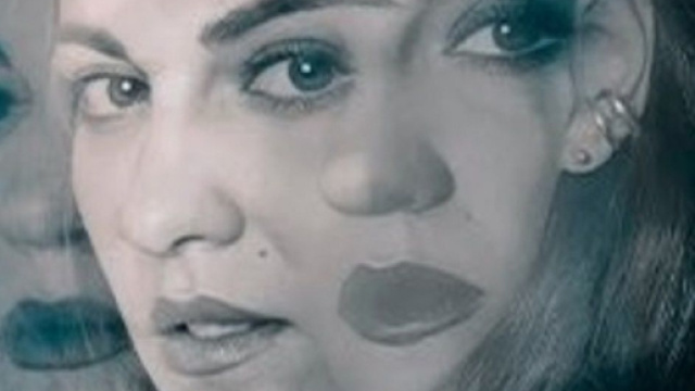 La s&eacute;rie "Triada" est adapt&eacute;e d'un documentaire intitul&eacute; "Trois &eacute;trangers identiques" (Screenshoot Twitter @perronination)