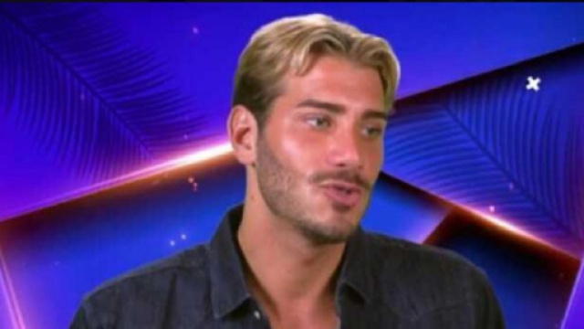 Le candidat de t&eacute;l&eacute;-r&eacute;alit&eacute; Nicolo Ferrari (Screenshoot Twitter @Voici)