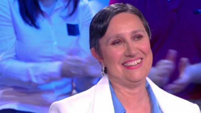 Danielle Moreau dans un nouveau look sur TPMP (Screenshoot Twitter @TPMP)