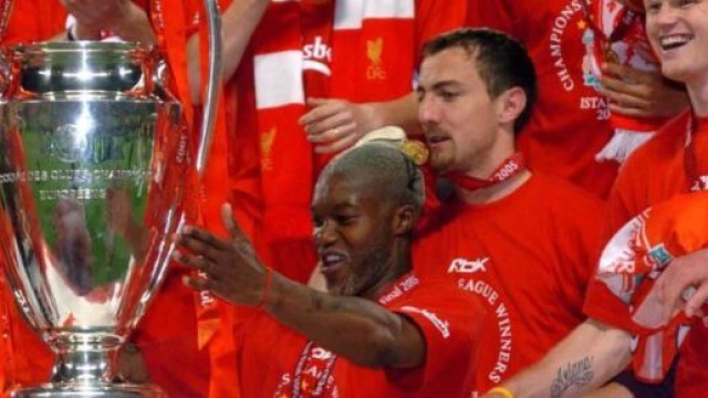 Djibril Ciss&eacute; a remport&eacute; la Ligue des champions avec Liverpool en 2005. (screenshot Twitter - @Petrit_Sfj)