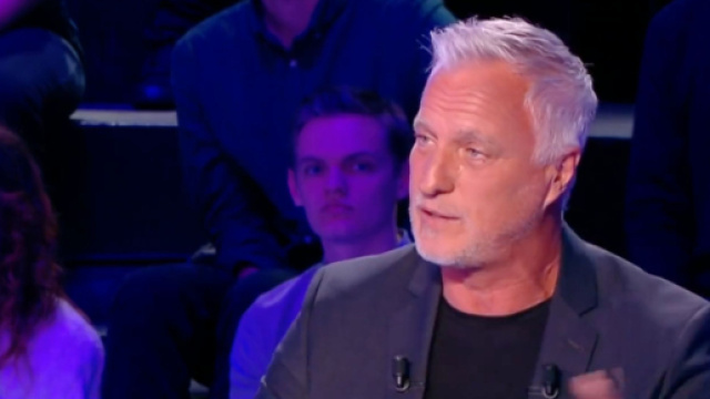 David Ginola n'appr&eacute;cie ce que devient son club de coeur, le PSG. (screenshot Twitter - @CanalplusFoot)