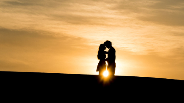 L'oroscopo del 17 aprile, Gemelli determinati e Toro molto soddisfatto.