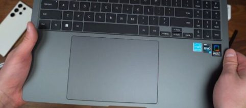 Samsung Book 3 Pro 360, un laptop au design élégant avec un pavé tactile gigantesque