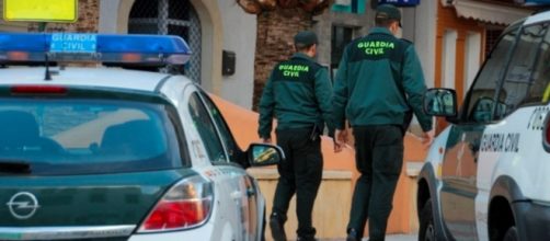 Los agentes de la Guardia Civil y la Polic&iacute;a Local se desplazaron hasta el lugar de los hechos (Twitter, guardiacivil)