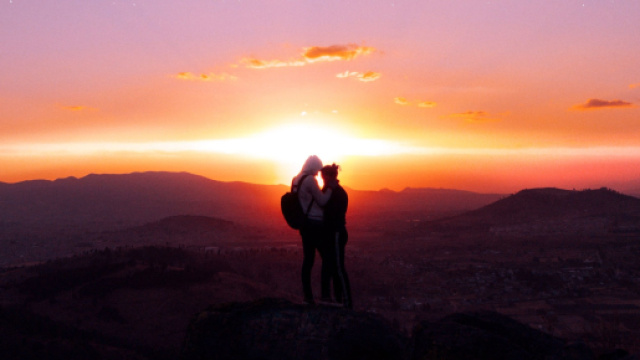 L'oroscopo del 21 aprile: Ariete creativo, Toro malinconico.