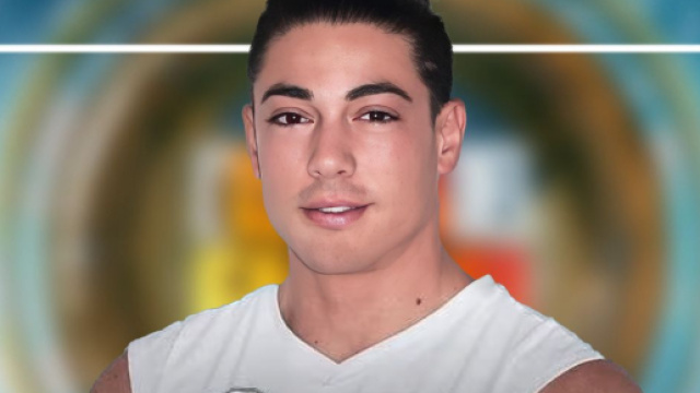 Luca Vetrone, il modello &egrave; un concorrente de L'isola dei famosi &copy; Blasting News Creative Department.