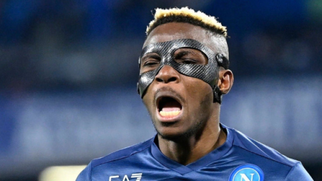 Napoli, in foto l'attaccante Victor Osimhen.