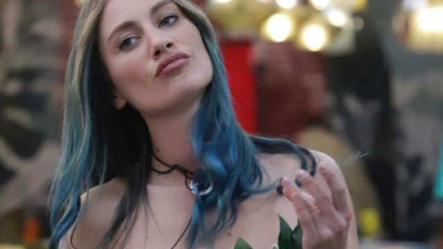 Nikita Pelizon punge Oriana Marzoli: 'I rifiuti di Daniele la mandavano in bestia' (Video).