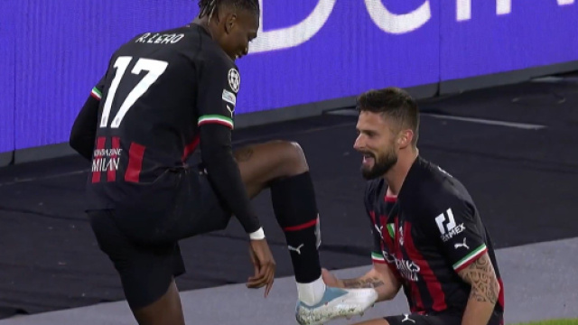 Plusieurs actions ont retenu l'attention lors de Naples-Milan, notamment la chevauch&eacute;e de Leao. Screenshot twitter @beinsport_FR)