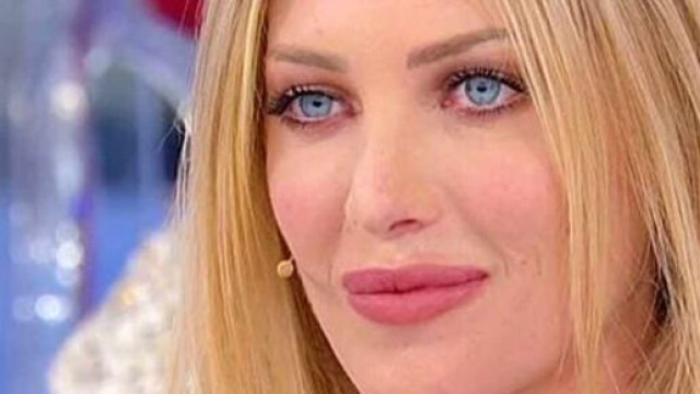Uomini e donne,la scelta di Nicole: sospetti e dubbi su Andrea, Carlo pronto al s&igrave; finale.