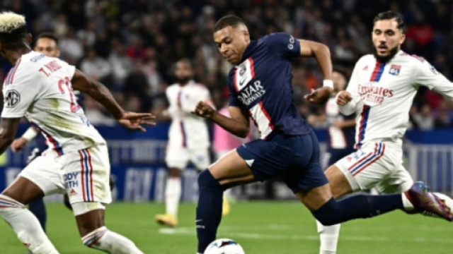 Mbapp&eacute; lors d'un match contre l'OL, Screenshot Twitter @StatsKMbappe