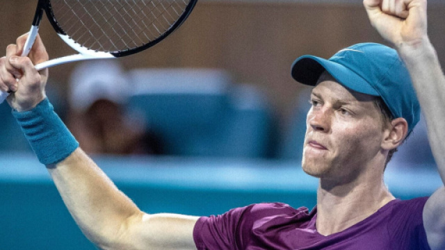Tennis, Sinner show e Alcaraz ko: &egrave; finale a Miami contro Medvedev - tuttosport.com