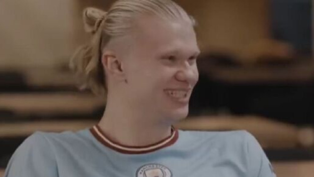 Erling Haaland essayant de parler fran&ccedil;ais (capture Twitter Prime Video)