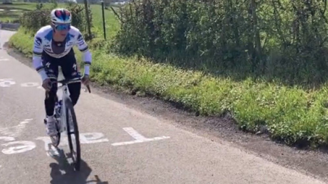 Ciclismo, Remco Evenepoel in allenamento sul percorso della Liegi