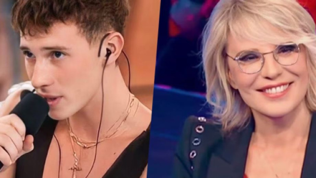 Amici 22, Wax stroncato dalla stampa: lacrime e rabbia per l'allievo, Maria interviene.