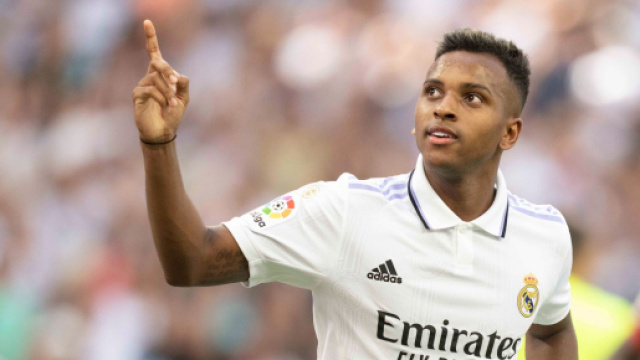 Rodrygo, la p&eacute;pite du Real Madrid courtis&eacute; par le PSG (screenshot Twitter - @le10sport))