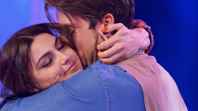 Uomini e donne, Teresa e Andrea derubati