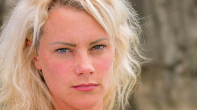 Koh-Lanta, le feu sacr&eacute; : Anne-Sophie &eacute;limin&eacute;e par Julie. Source : screenshot Instagram @Kohlanta