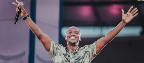 Thiaguinho reuniu famosos neste s&aacute;bado (1&deg;) (Divulga&ccedil;&atilde;o)