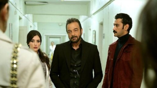Terra amara, episodi al 16/04: Fekeli chiede la mano di Hunkar, Azize ha un malore.
