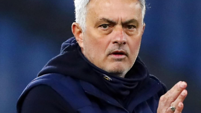 Mourinho: "Potevo andare via a dicembre, ma sono rimasto a Roma".