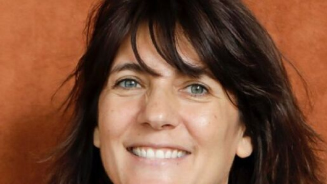 Estelle Denis, l'animatrice qui brille sur RMC (capture Twitter @DailyDigital)