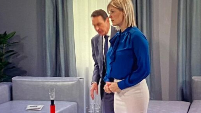 Un posto al sole prossime puntate: Marina potrebbe smascherare le bugie di Lara sul figlio.