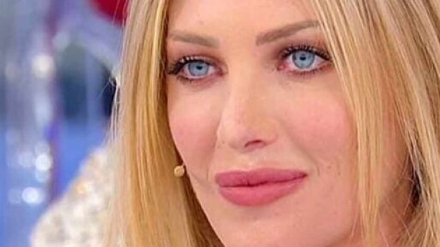 Uomini e donne, Nicole Santinelli svela i drammi del passato: 'Subito violenze anche mentali'.