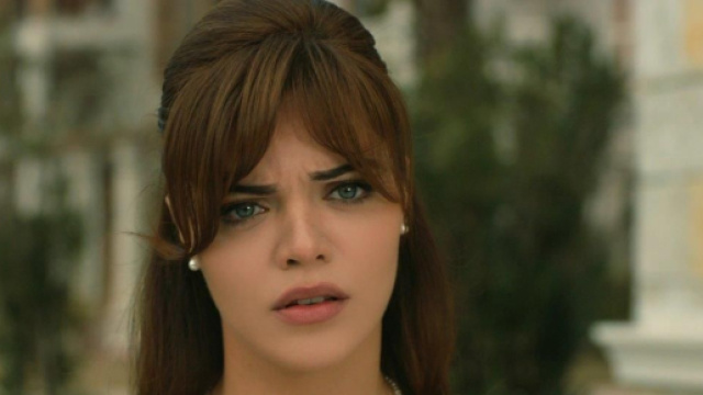Terra amara, episodio 14/5: Altun viene accusata di incontrare Akkaya di nascosto.