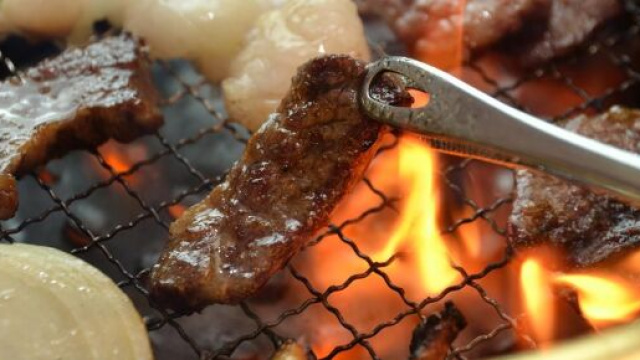 La cucina giapponese, yakiniku la carne alla griglia