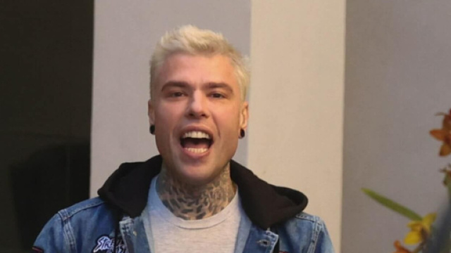 Fedez lavora a una nuova hit estiva.