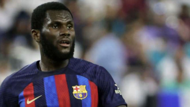 Franck Kessi&eacute;, centrocampista del Barcellona.