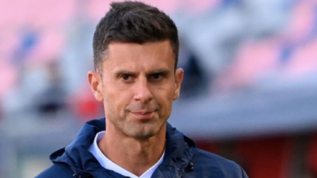 In foto Thiago Motta, tecnico del Bologna.