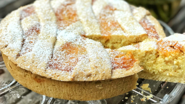 Pastiera napoletana, un dolce tipico della Campania.