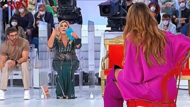 Cambio programmazione Mediaset giugno 2023.