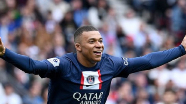 Kylian Mbapp&eacute; encore buteur &agrave; Auxerre (capture Twitter @ActuFoot_)