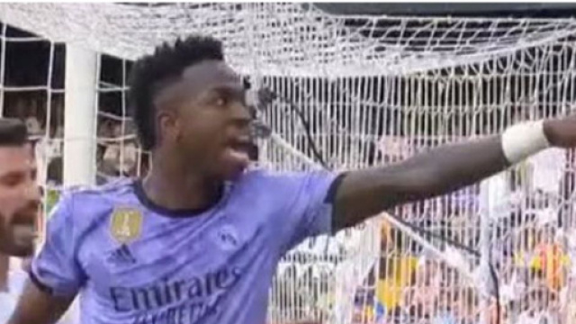 Vinicius Junior victime d'insultes racistes ( photos Twitter : @ActuFoot_)